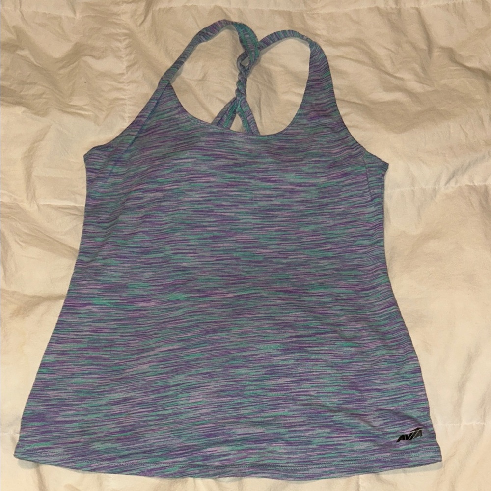 Avia size small